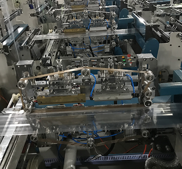 拉鏈袋生（shēng）產車間2